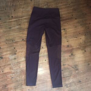 Victoria’s Sport S Knockout tight fit leggings